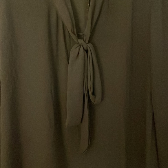 Black front tie blouse - Picture 2 of 3